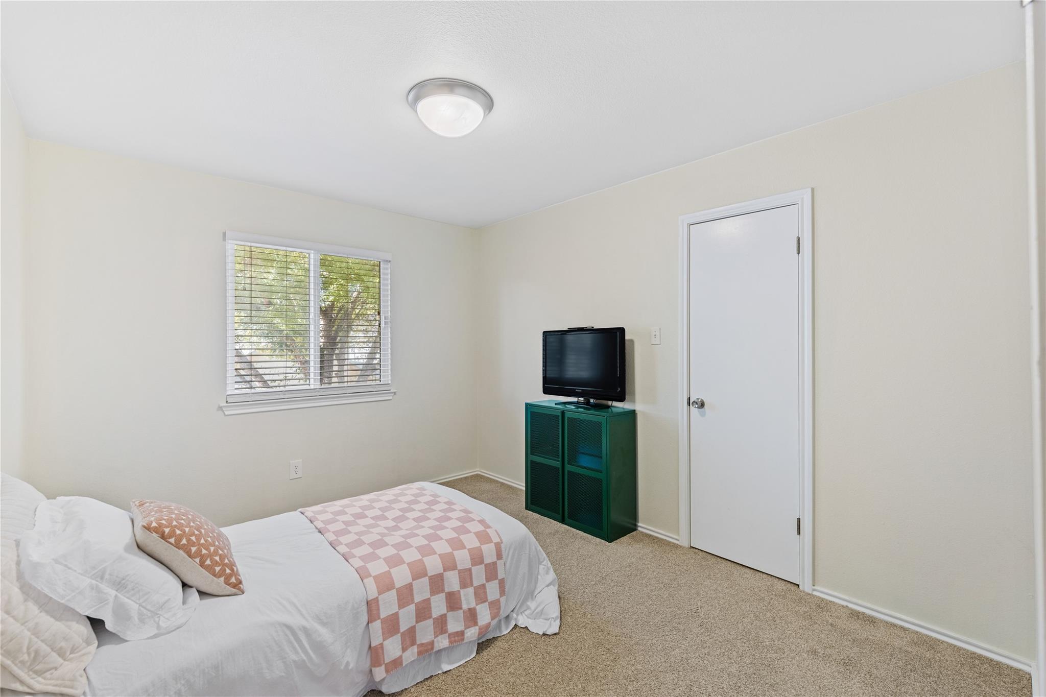 903 Thackeray Ln, Pflugerville, TX 78660