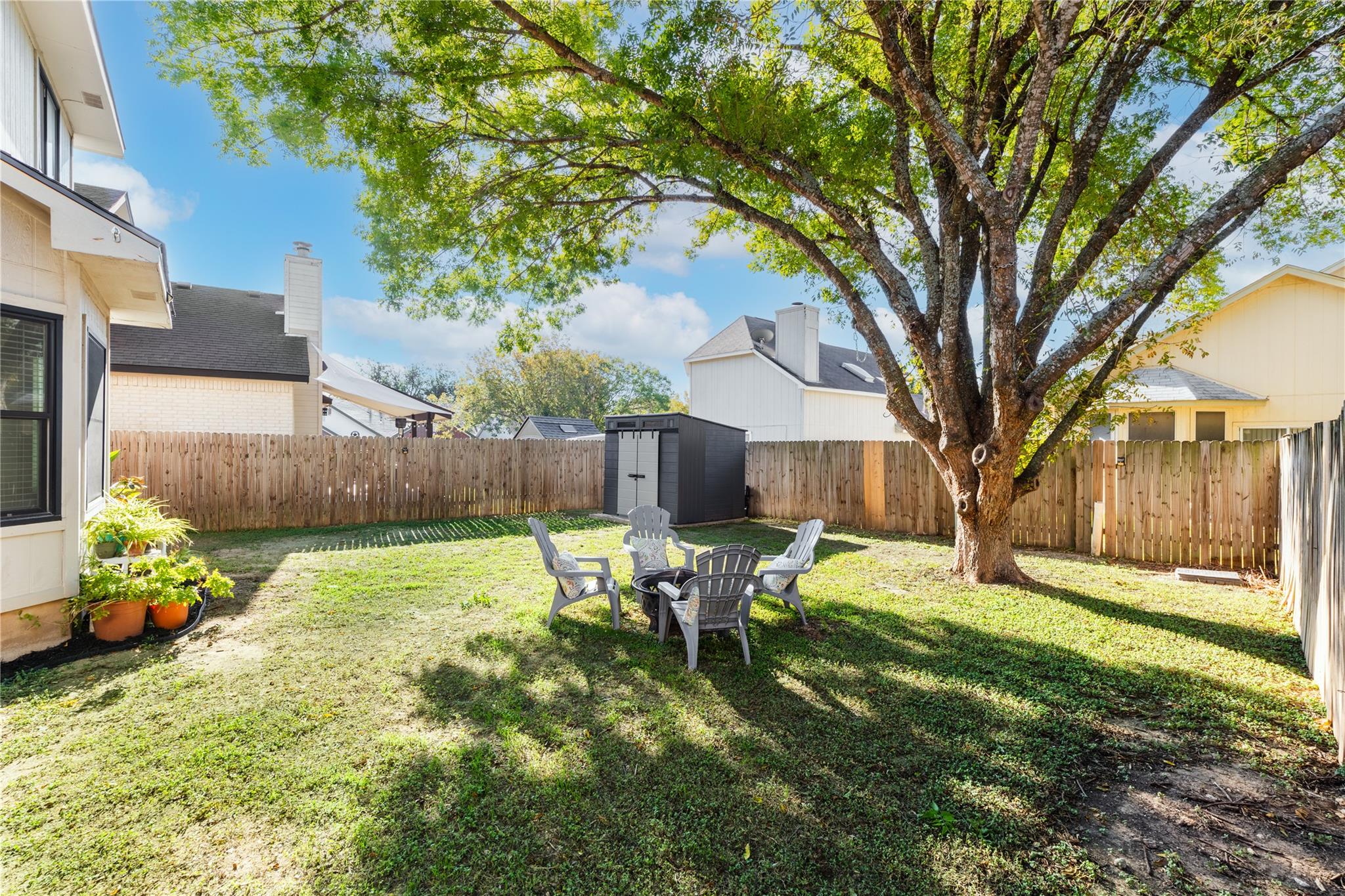 903 Thackeray Ln, Pflugerville, TX 78660