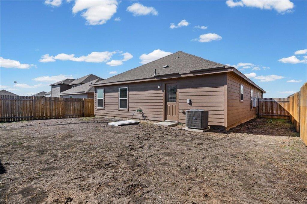 19012 Speculator Ln, Elgin, TX 78621