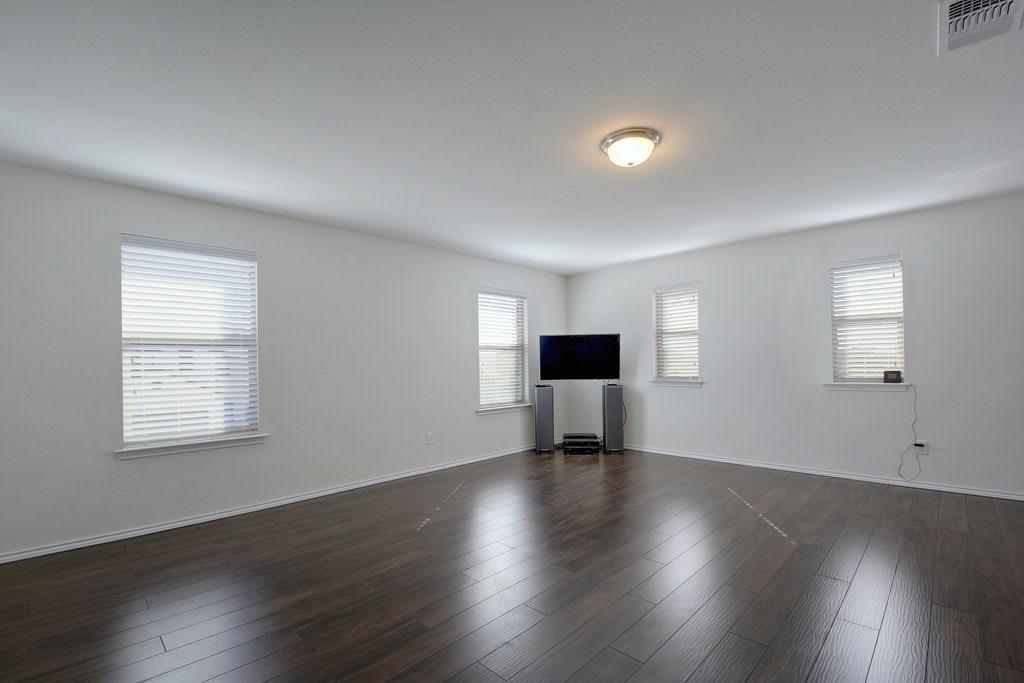 900 Oatmeal Dr, Pflugerville, TX 78660