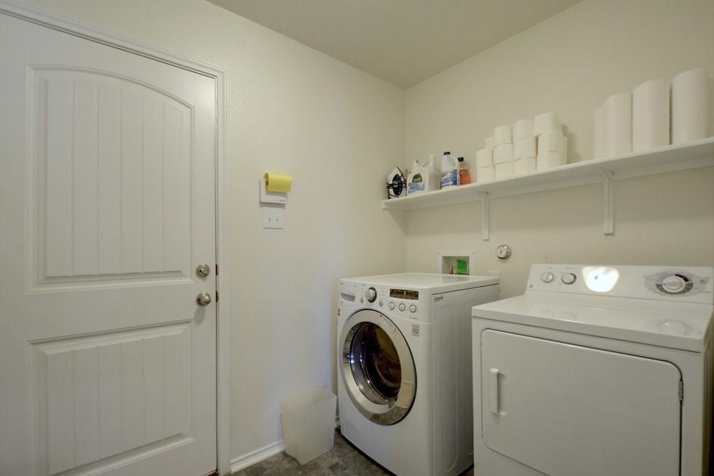 900 Oatmeal Dr, Pflugerville, TX 78660