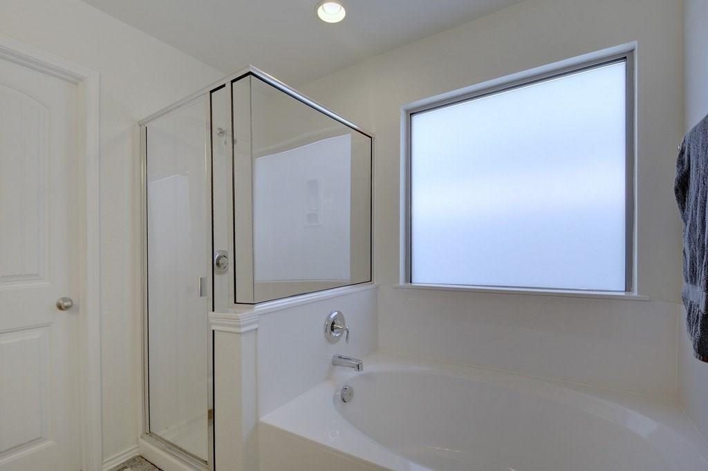 900 Oatmeal Dr, Pflugerville, TX 78660