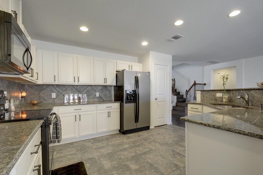 900 Oatmeal Dr, Pflugerville, TX 78660