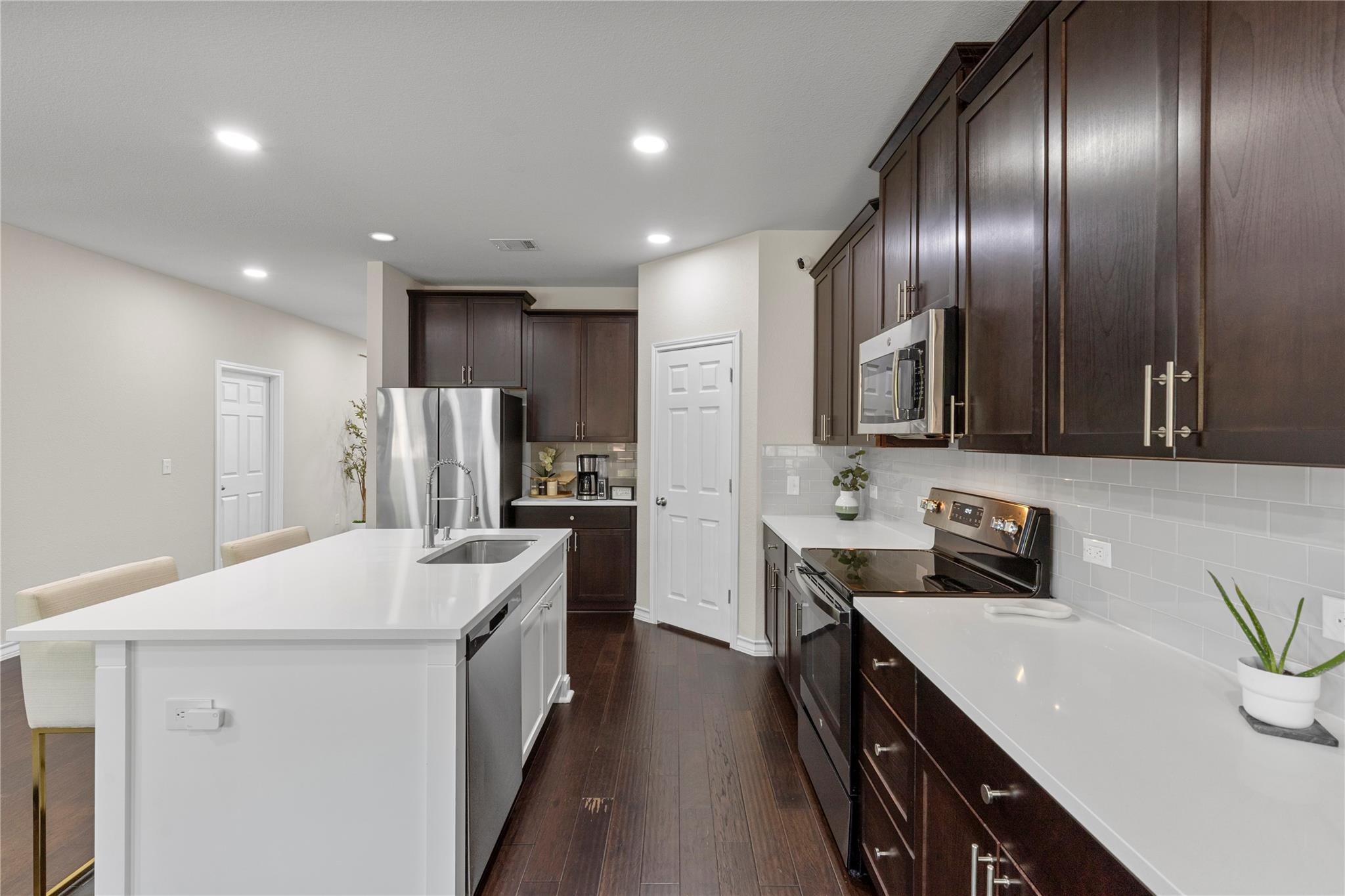 501 LIMESTONE Rd, Liberty Hill, TX 78642