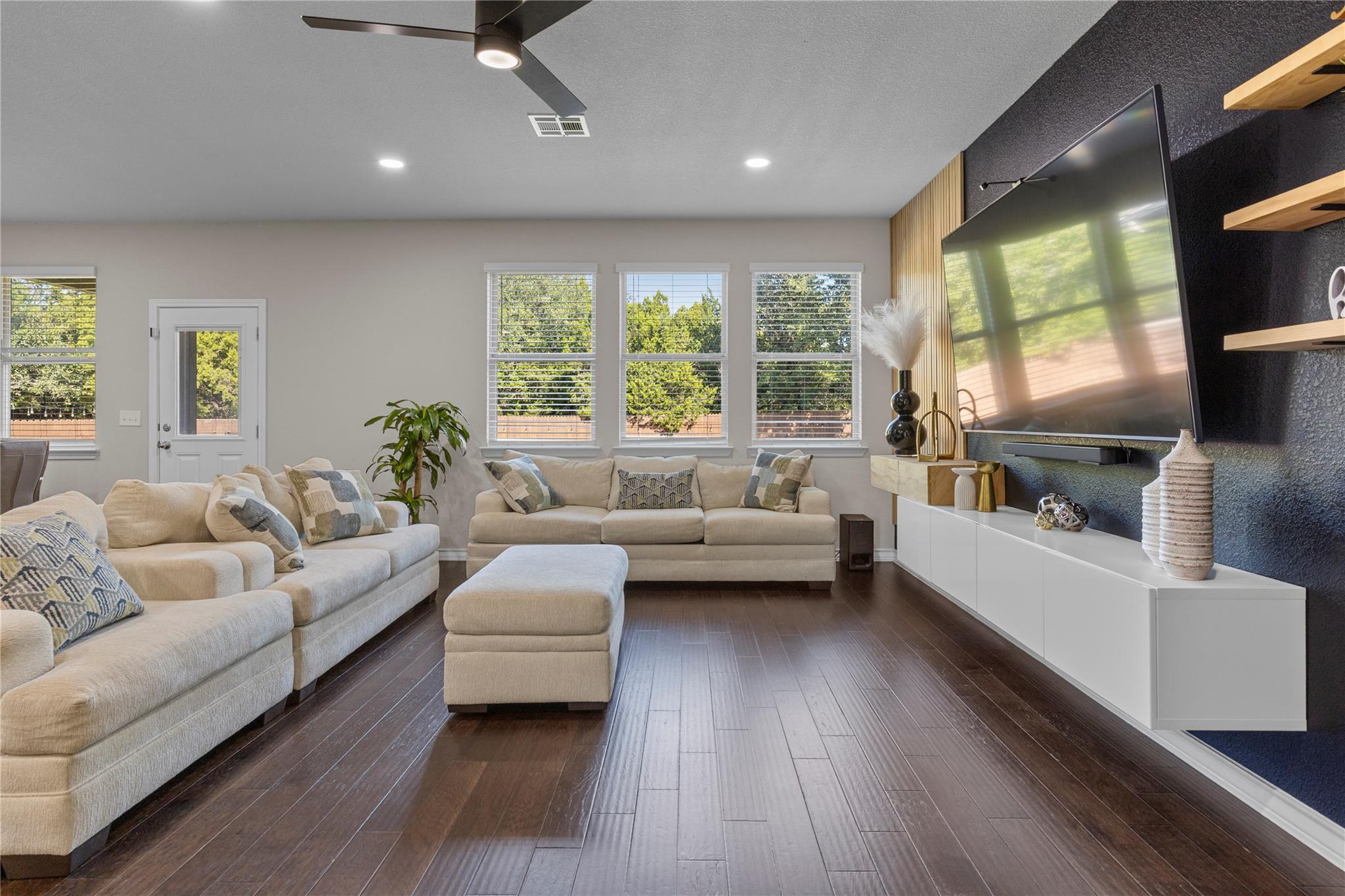 501 LIMESTONE Rd, Liberty Hill, TX 78642