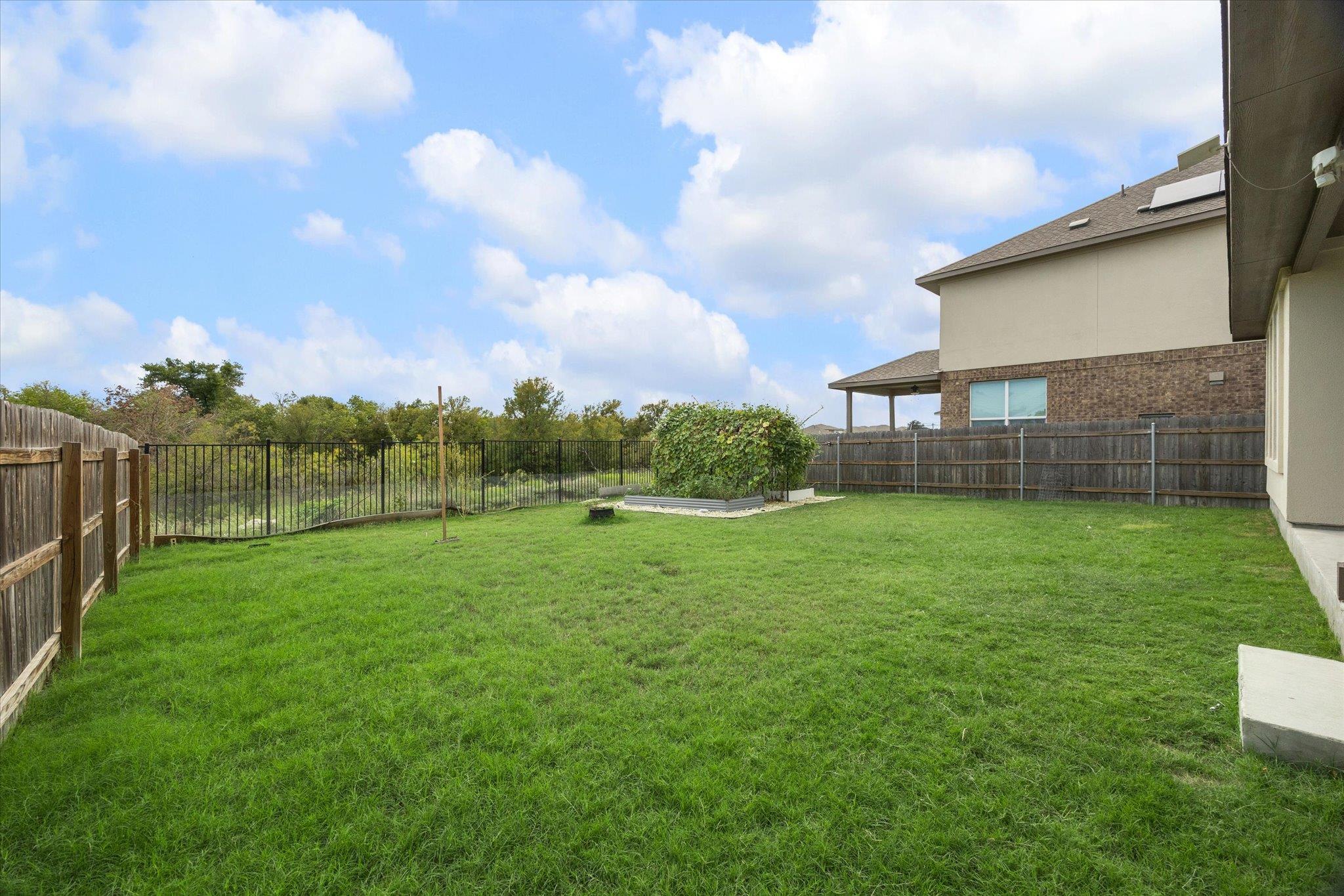 209 Crimson Rose Ct, Liberty Hill, TX 78642
