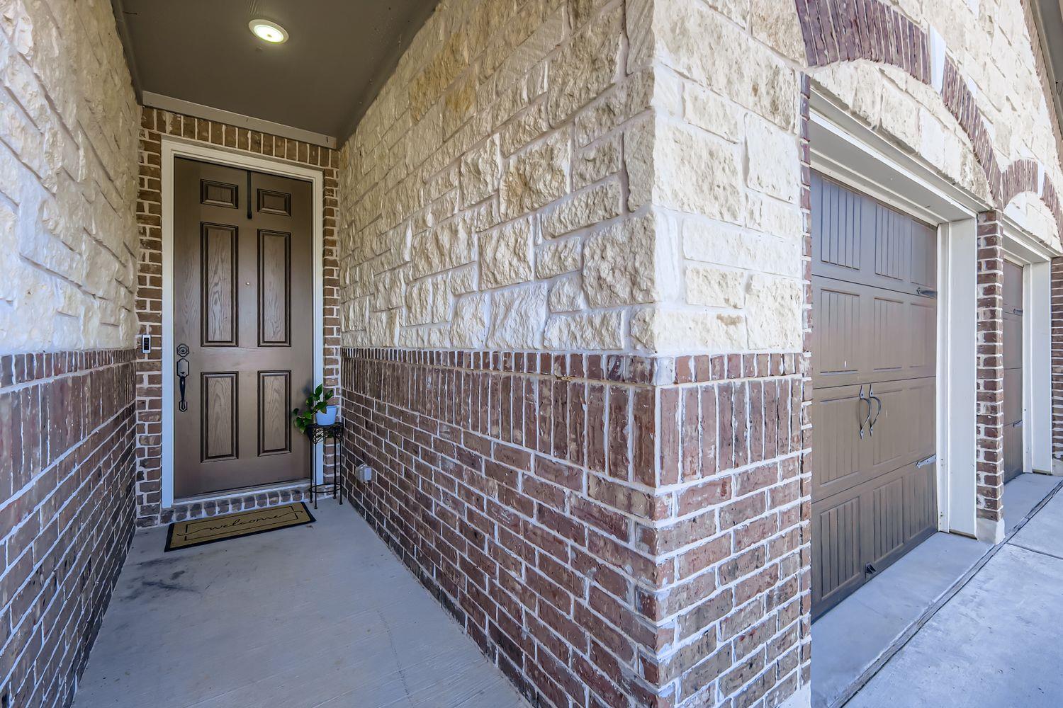 295 Kat Garnet Dr, Kyle, TX 78640