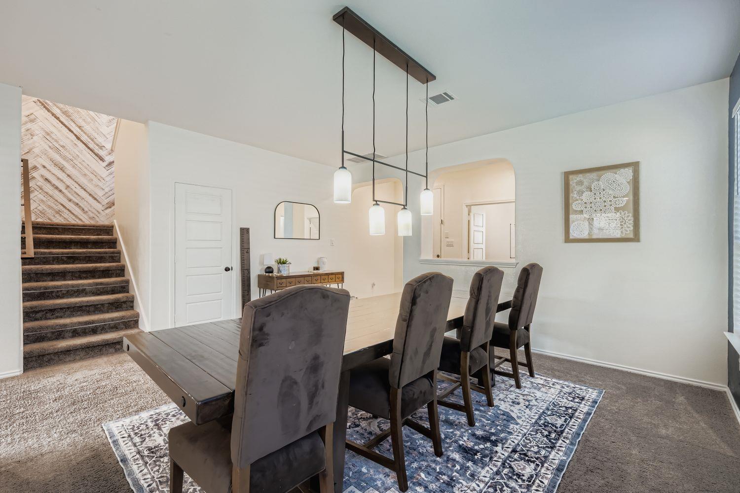 295 Kat Garnet Dr, Kyle, TX 78640