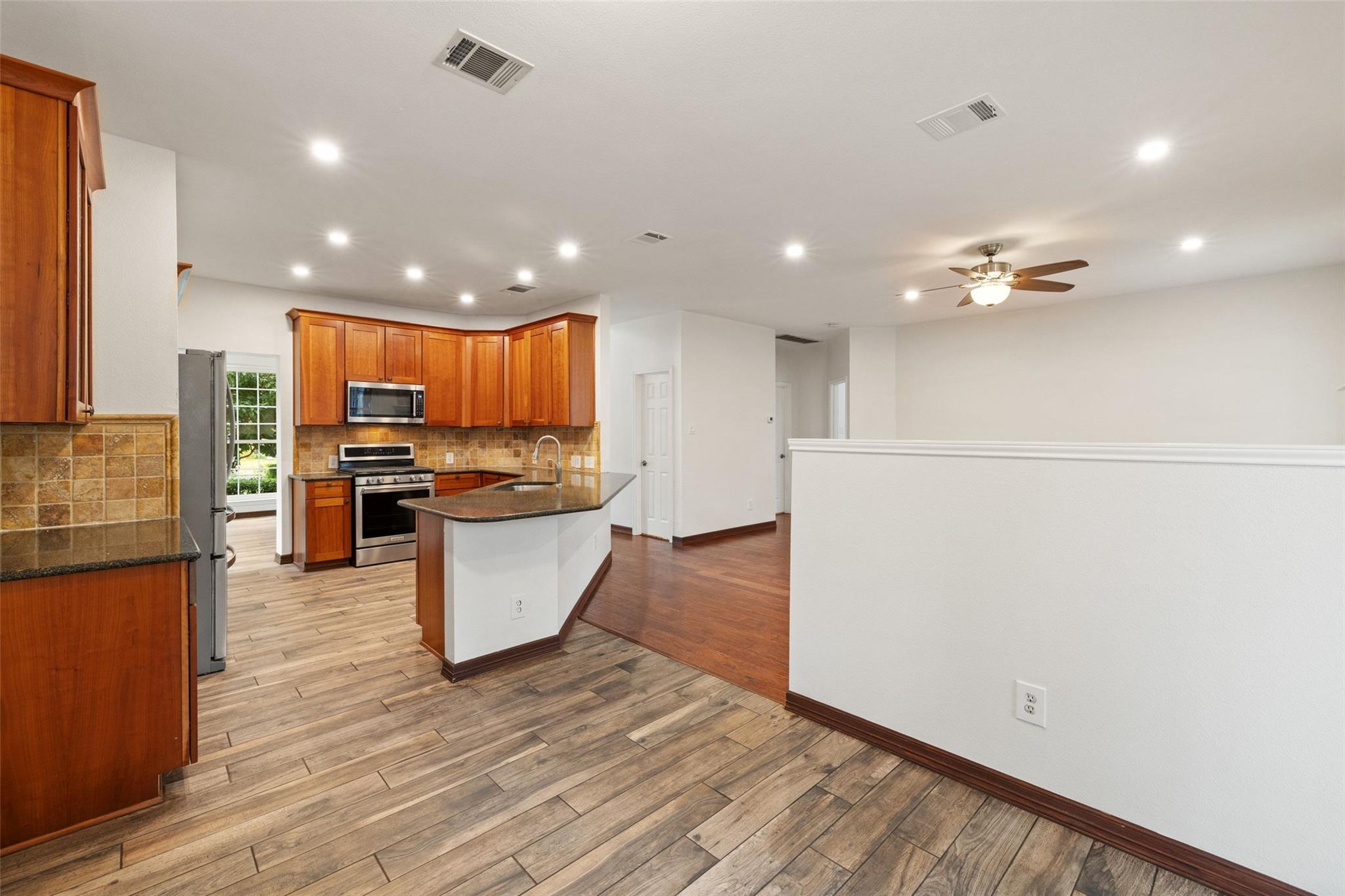 3912 Newland Dr, Round Rock, TX 78681