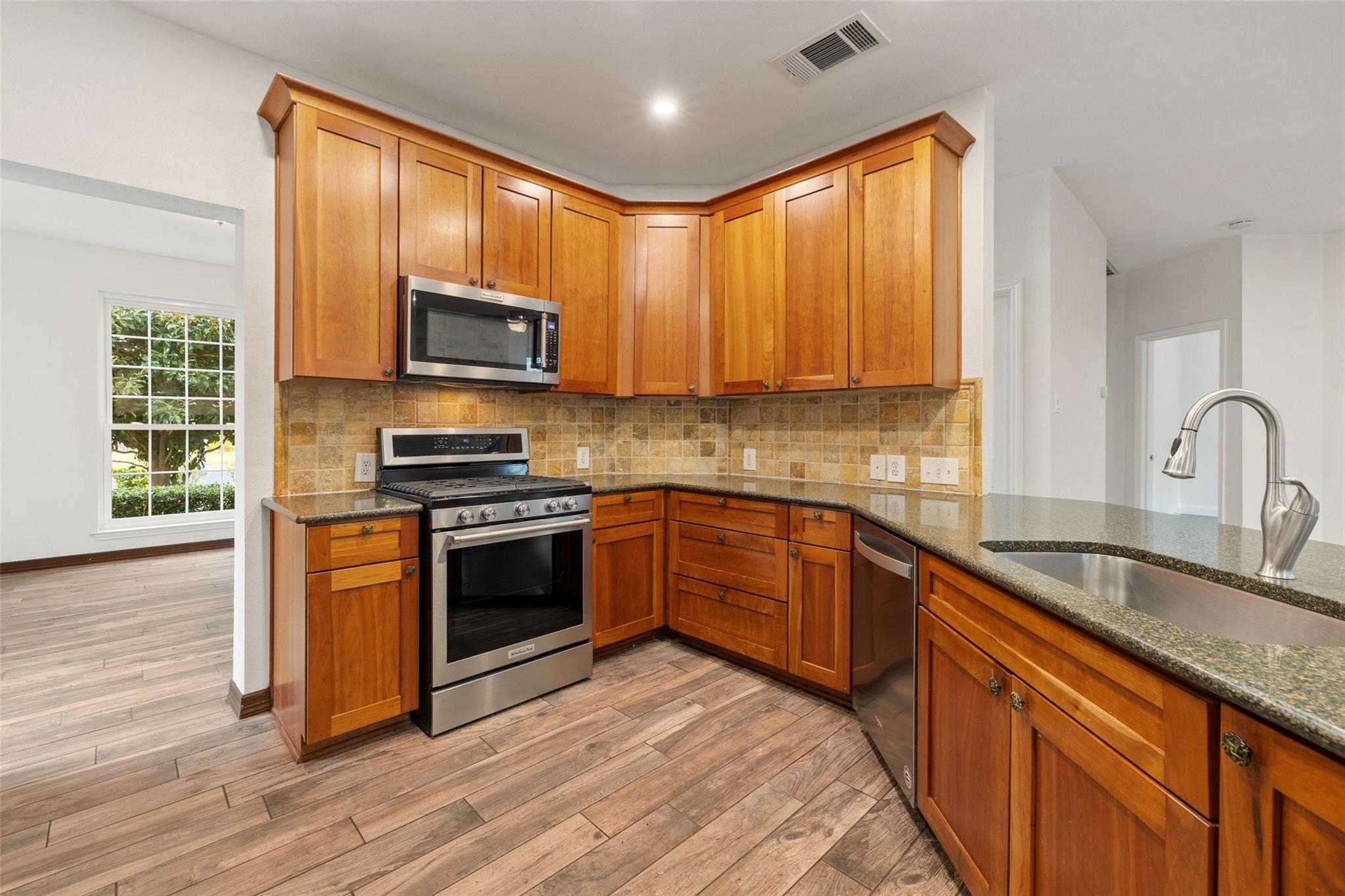 3912 Newland Dr, Round Rock, TX 78681