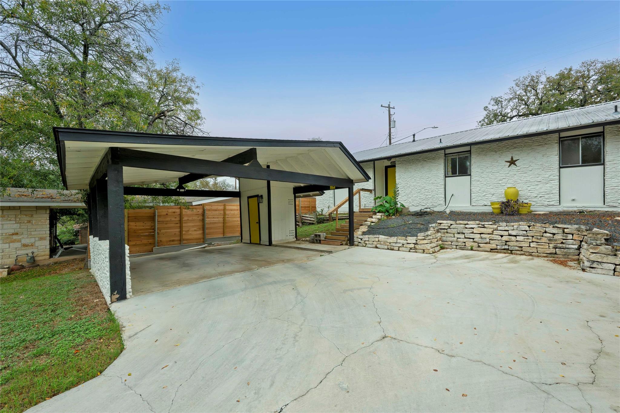 1706 Elmhurst Dr # A, Austin, TX 78741