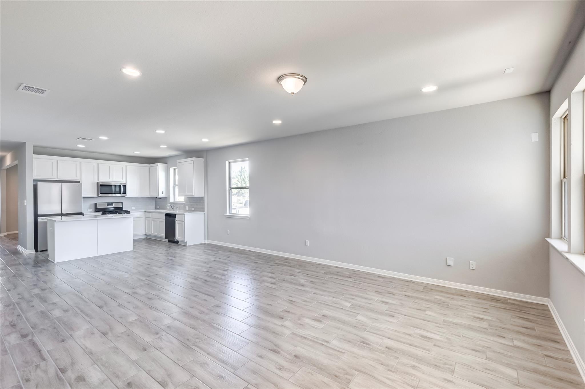 2533 Pecan Island Dr, Leander, TX 78641