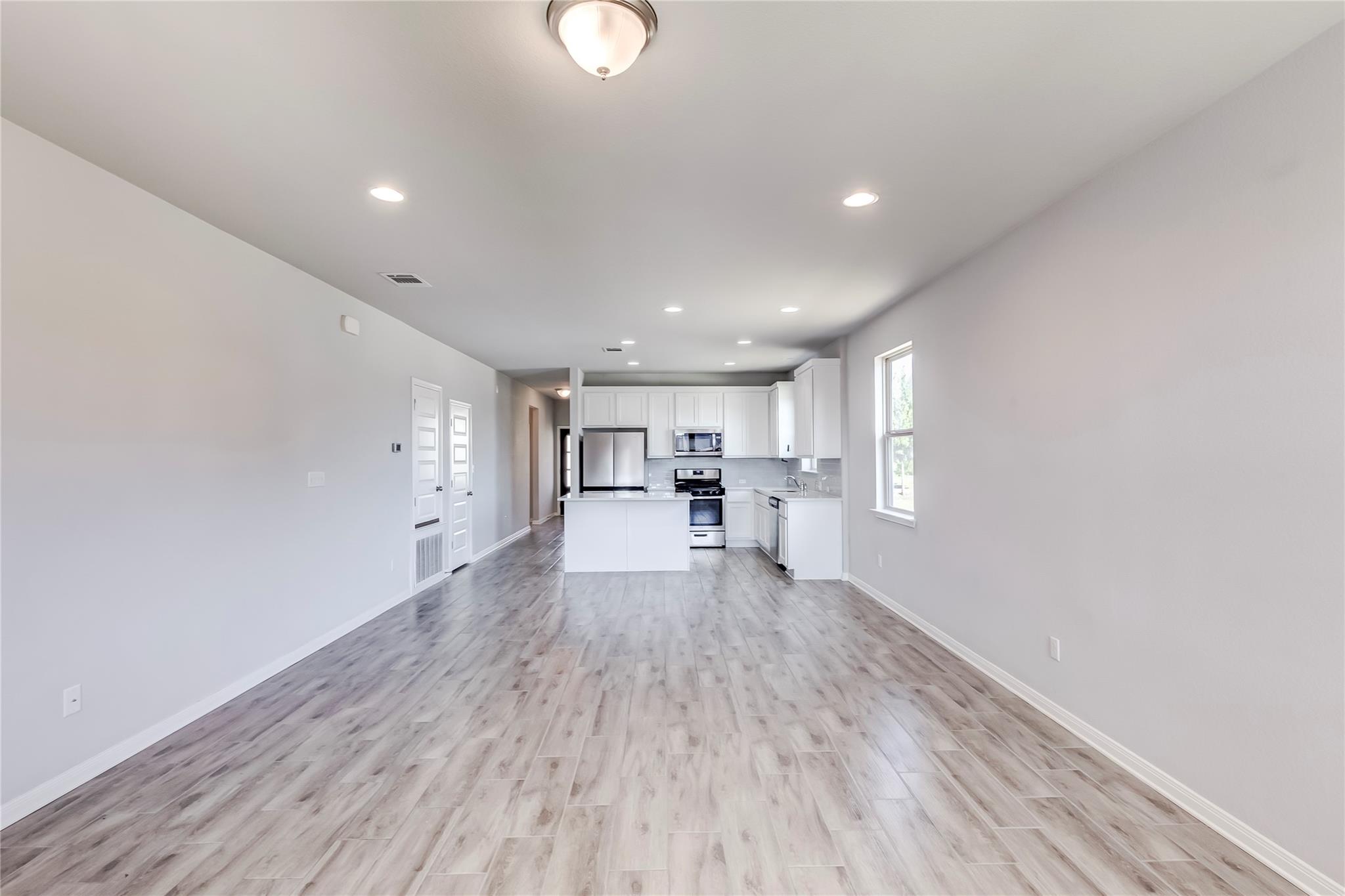 2533 Pecan Island Dr, Leander, TX 78641