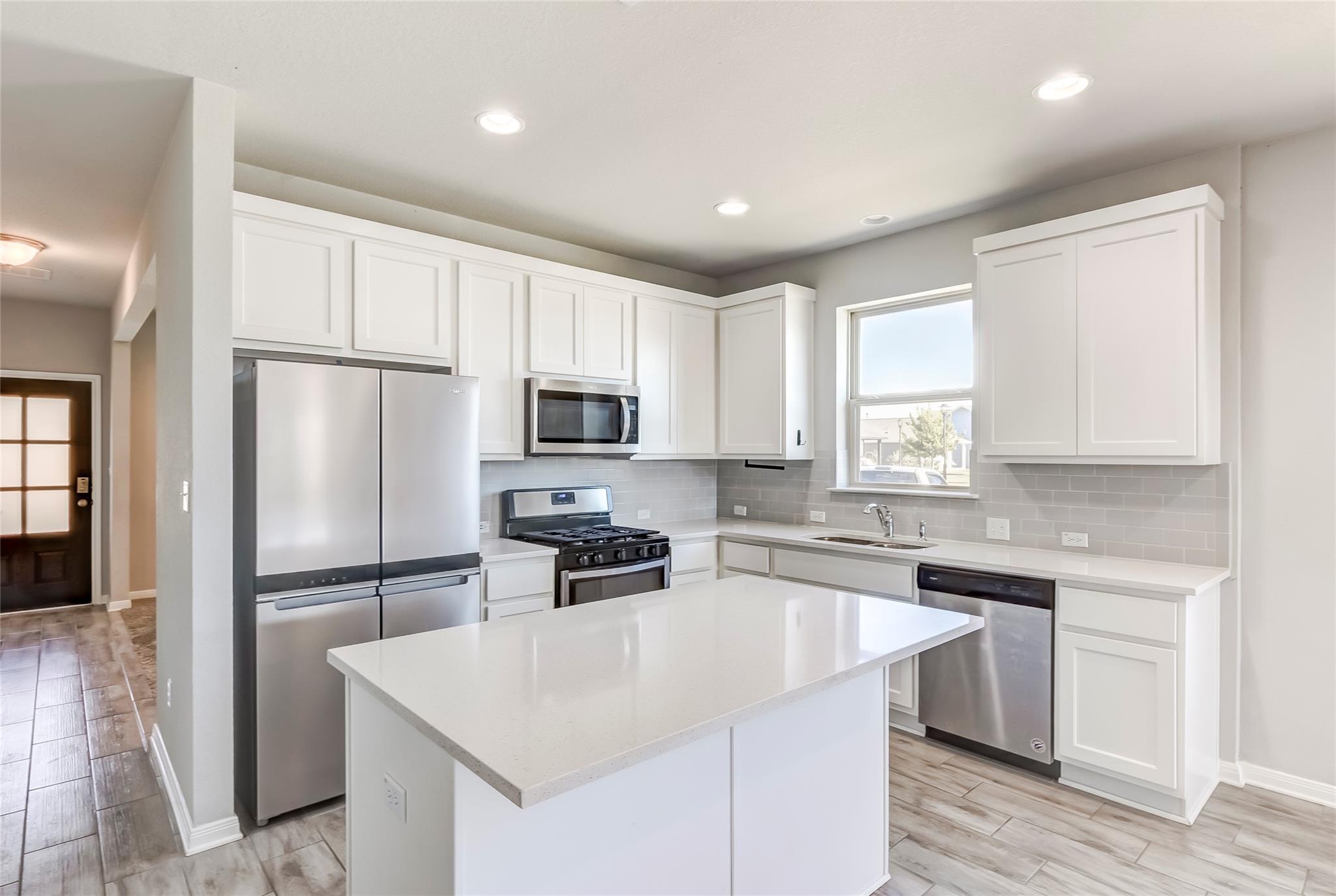 2533 Pecan Island Dr, Leander, TX 78641