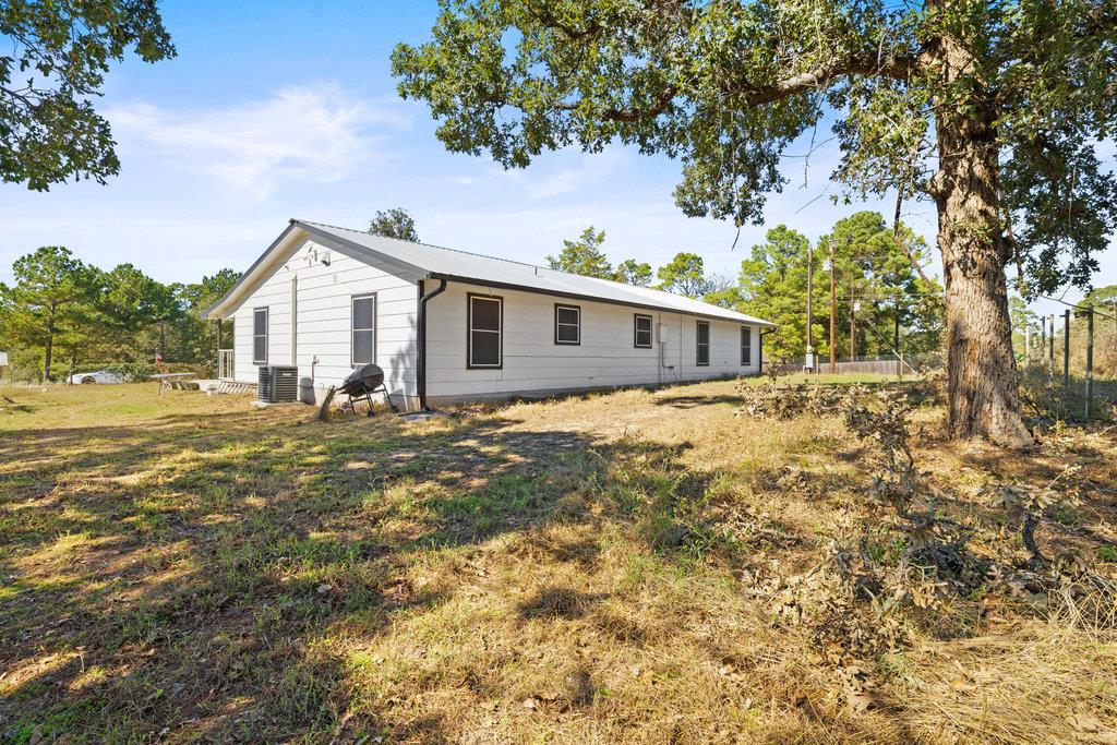 115 Rangeland Rd, Bastrop, TX 78602