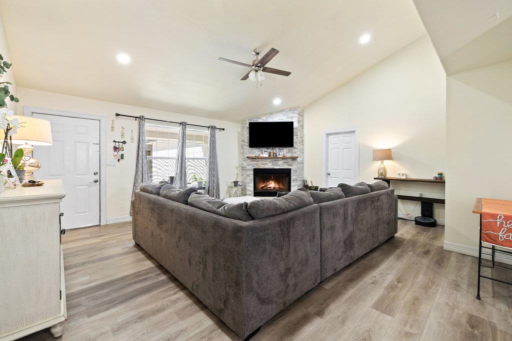 115 Rangeland Rd, Bastrop, TX 78602