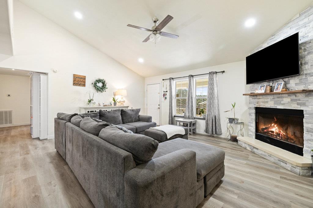 115 Rangeland Rd, Bastrop, TX 78602