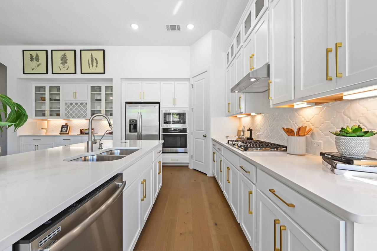 121 Mineral River Loop, Kyle, TX 78640