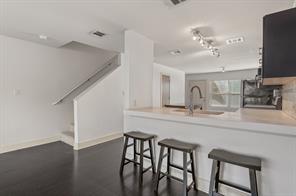 1101 Grove Blvd # 206, Austin, TX 78741