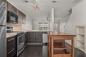 1101 Grove Blvd # 206, Austin, TX 78741