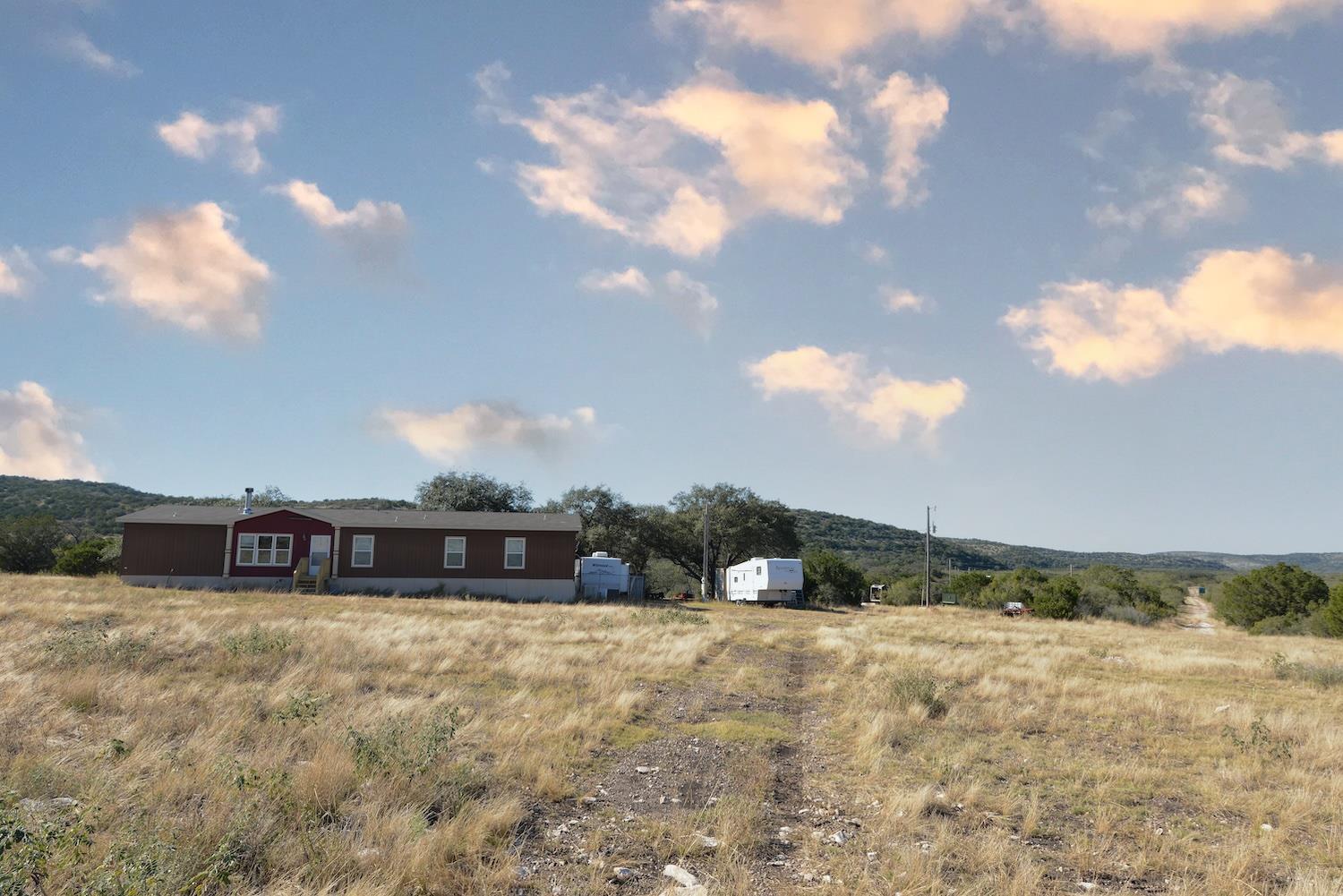 Rocksprings, TX 78880