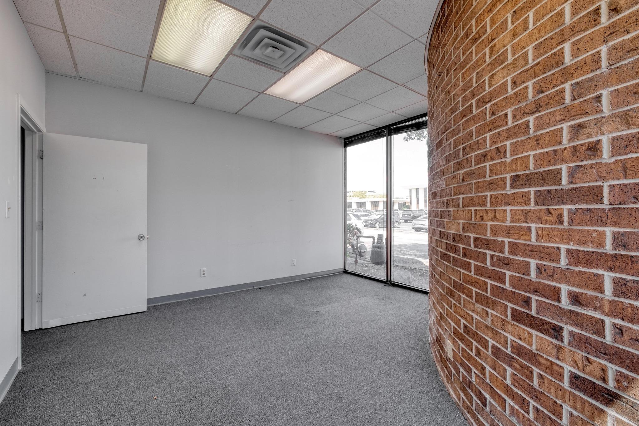 8500 Shoal Creek Blvd # 103, Austin, TX 78757