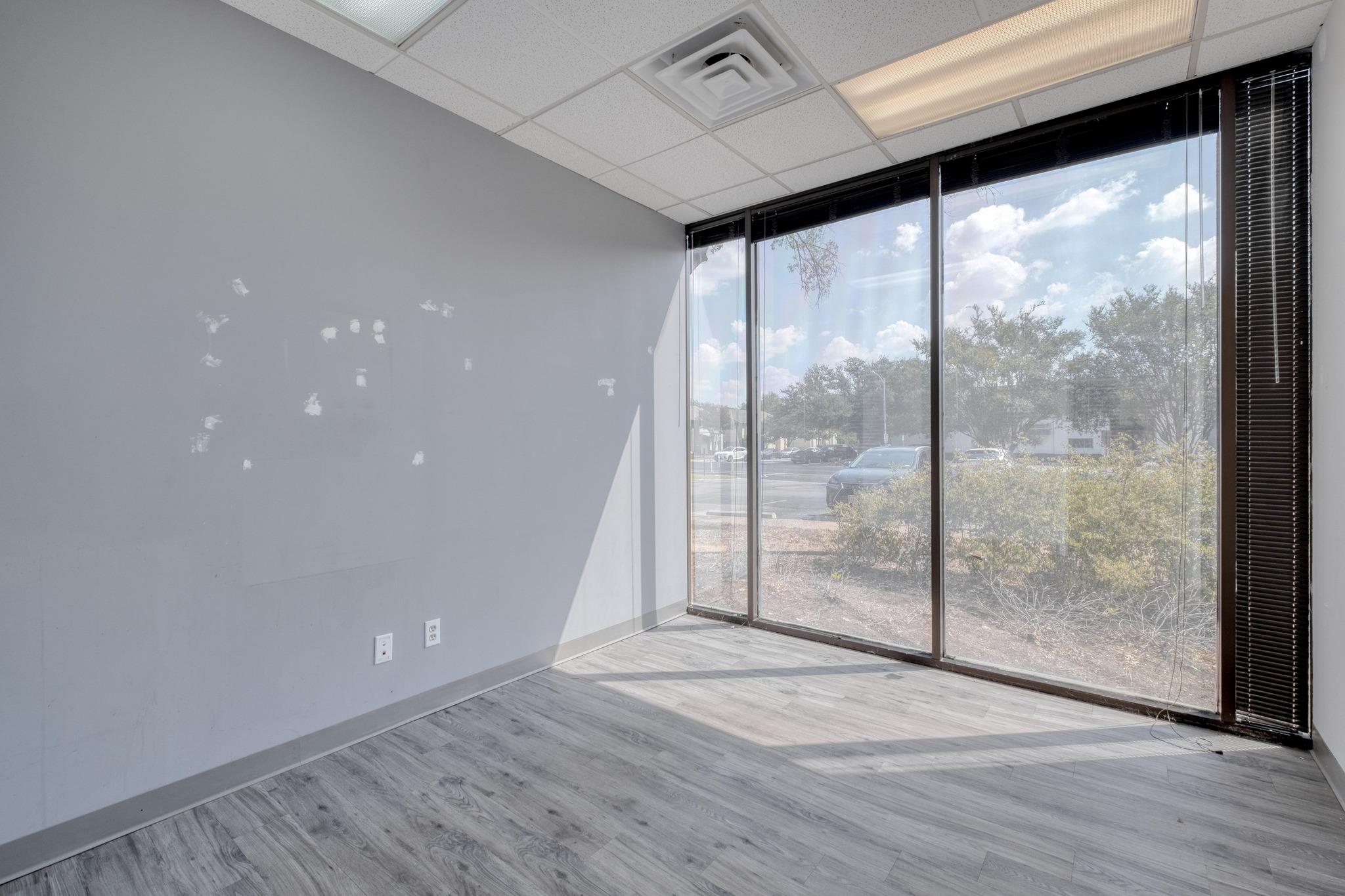 8500 Shoal Creek Blvd # 103, Austin, TX 78757