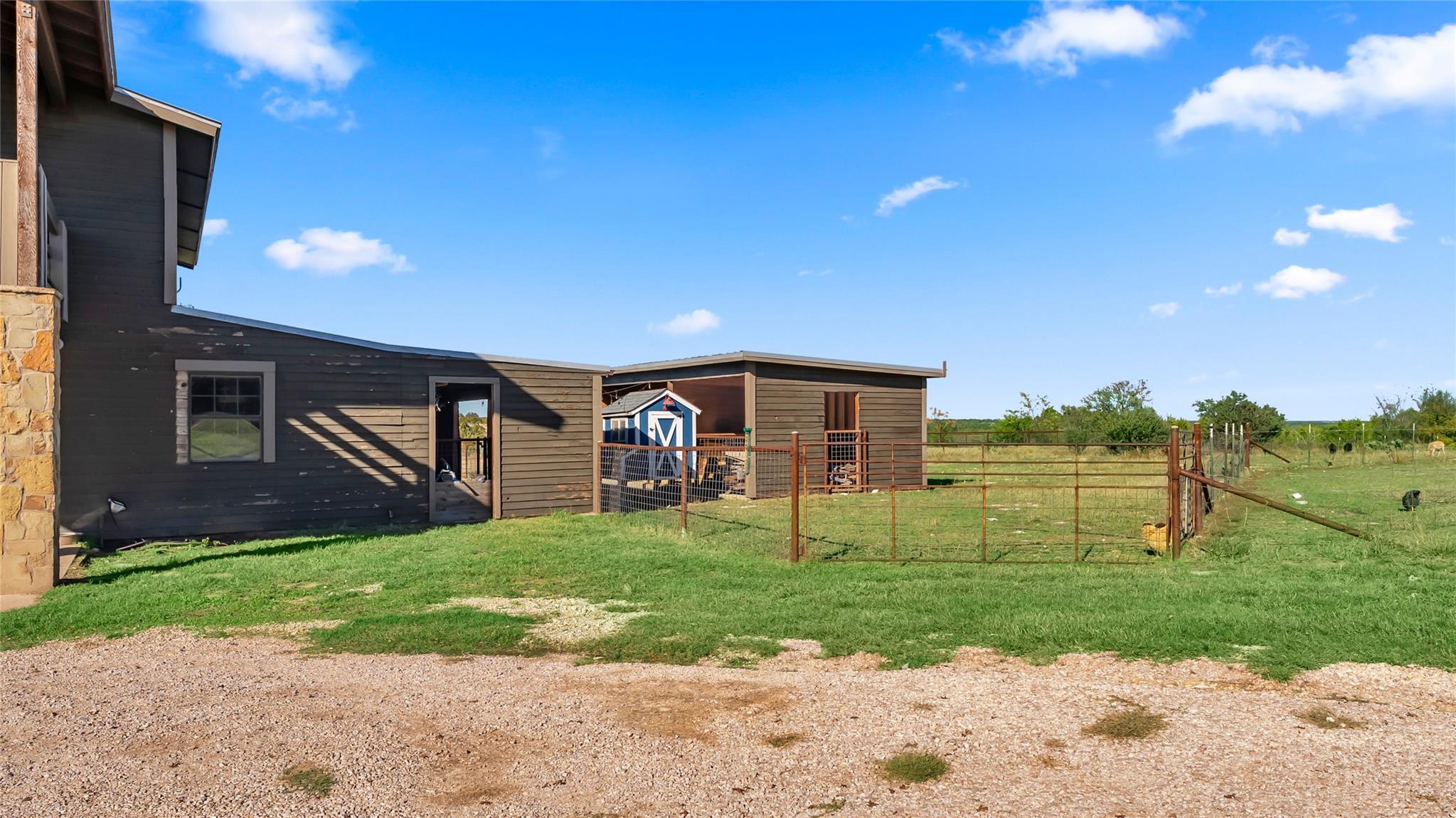 750 Marshall Rd, Bertram, TX 78605