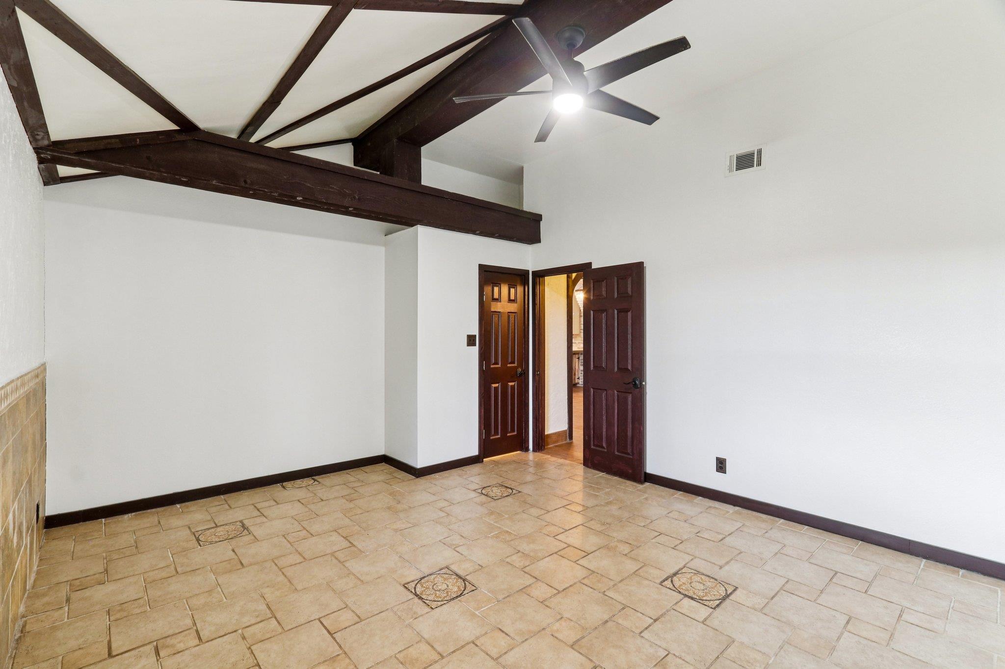 24369-2 Bingham Creek Rd # 12, Leander, TX 78641