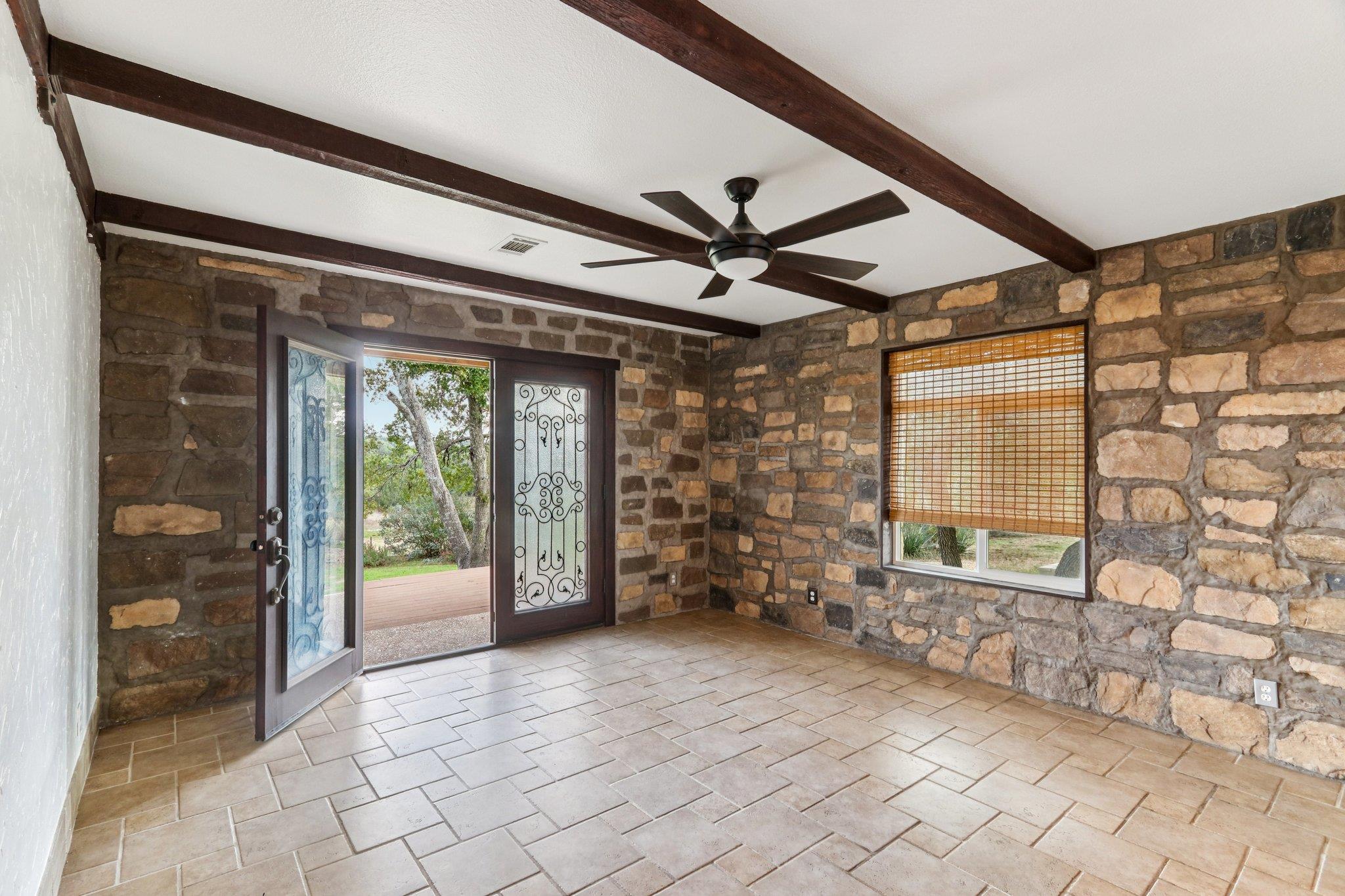 24369-2 Bingham Creek Rd # 12, Leander, TX 78641