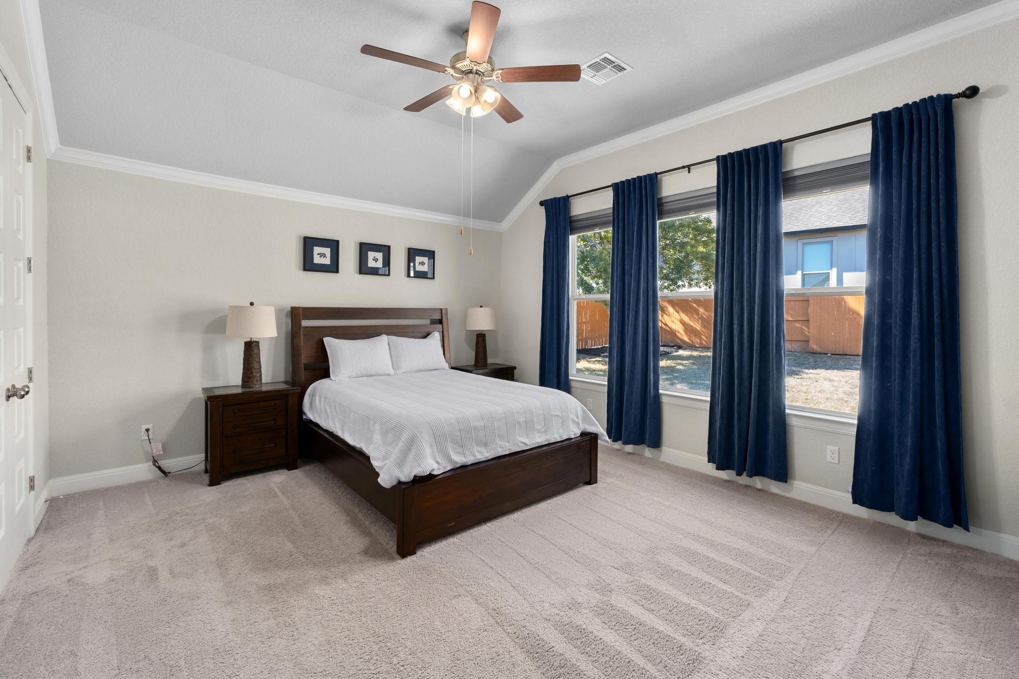 112 Bell Hill Dr, Dripping Springs, TX 78620