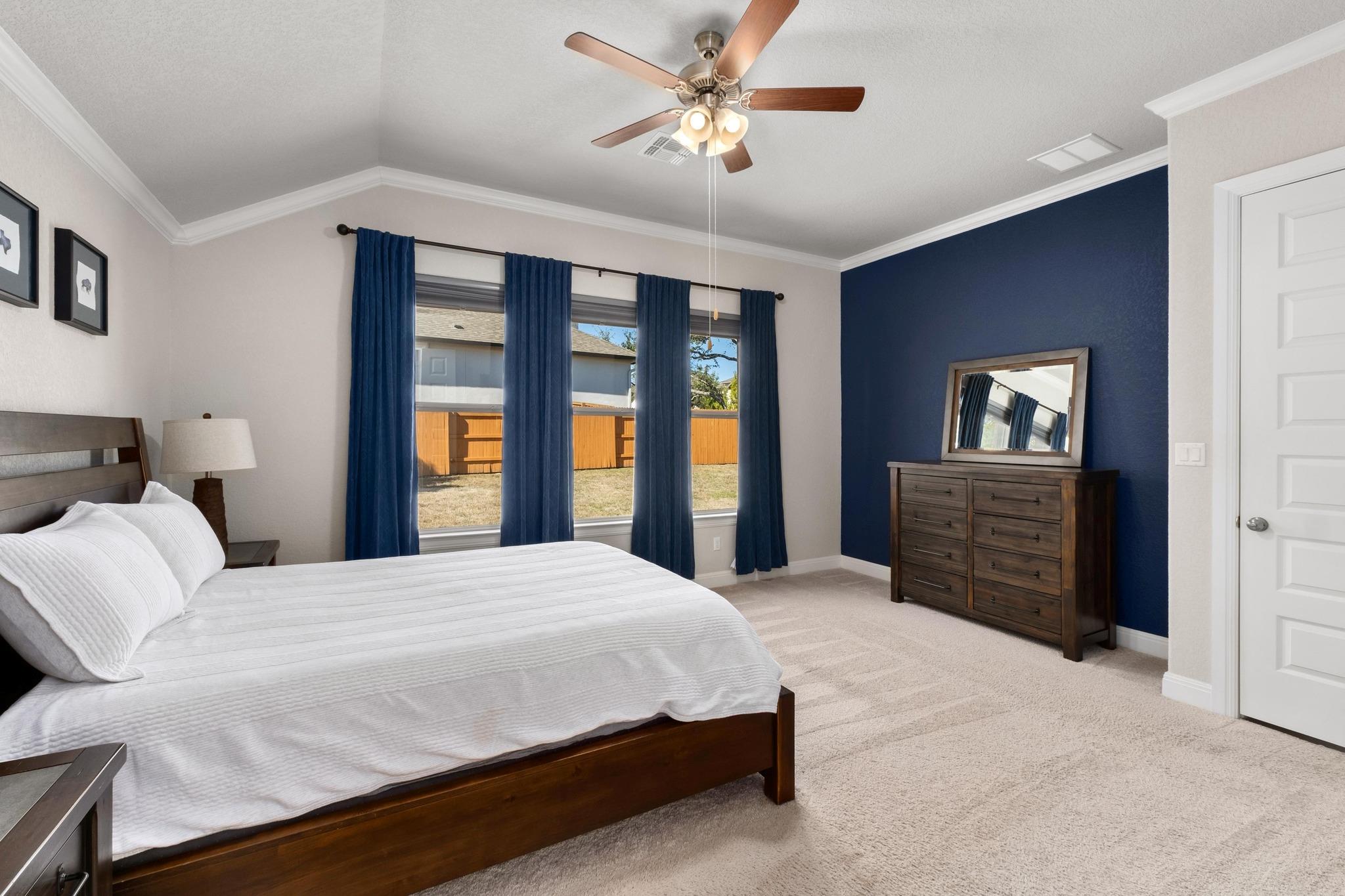 112 Bell Hill Dr, Dripping Springs, TX 78620