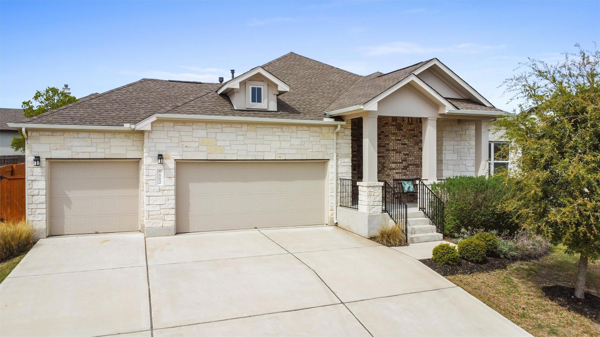 112 Bell Hill Dr, Dripping Springs, TX 78620