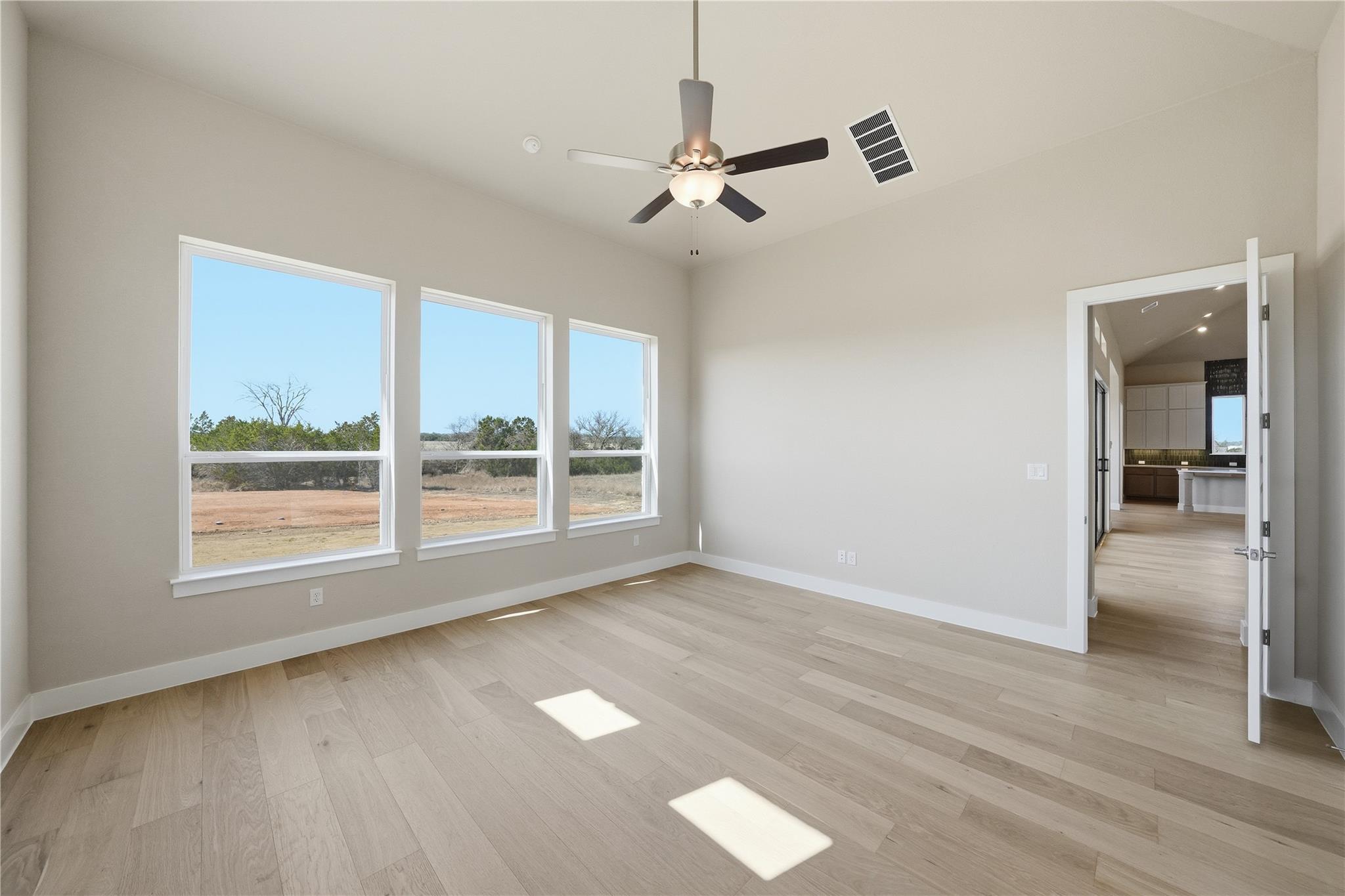 1209 Doelling Dr, Florence, TX 76527