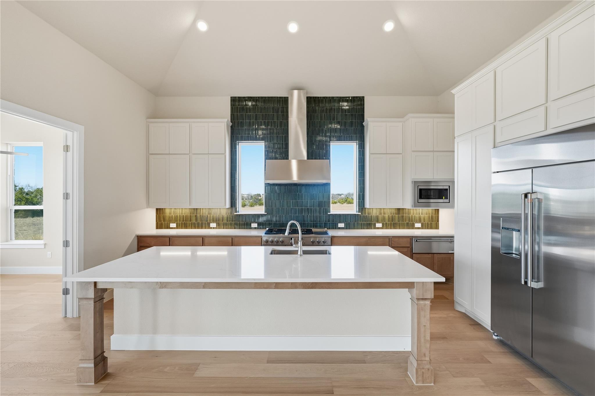 1209 Doelling Dr, Florence, TX 76527