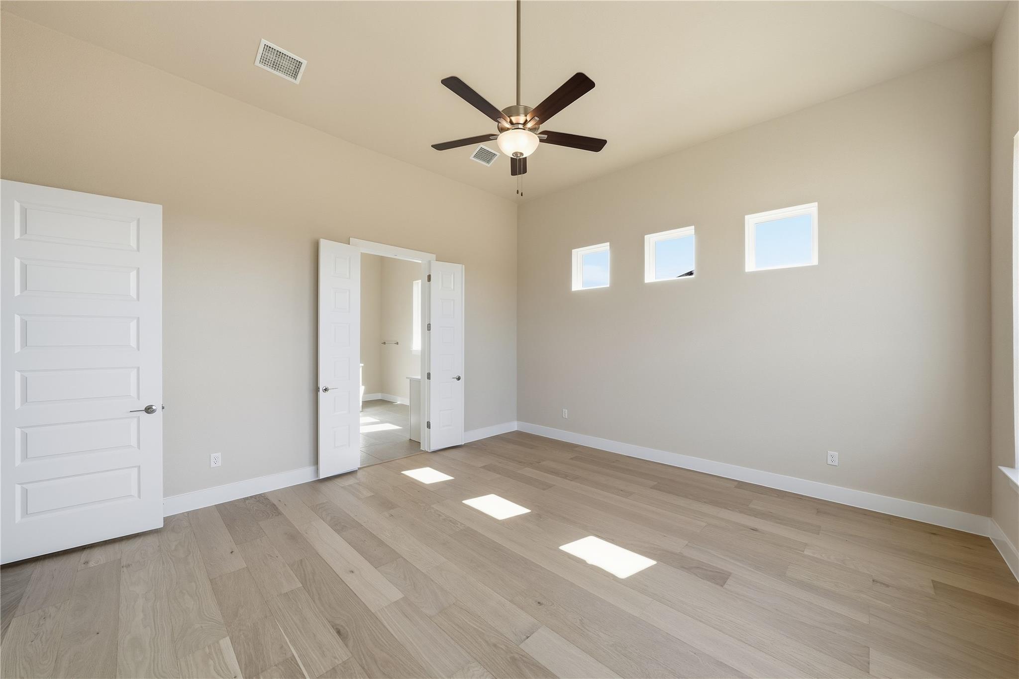 1209 Doelling Dr, Florence, TX 76527