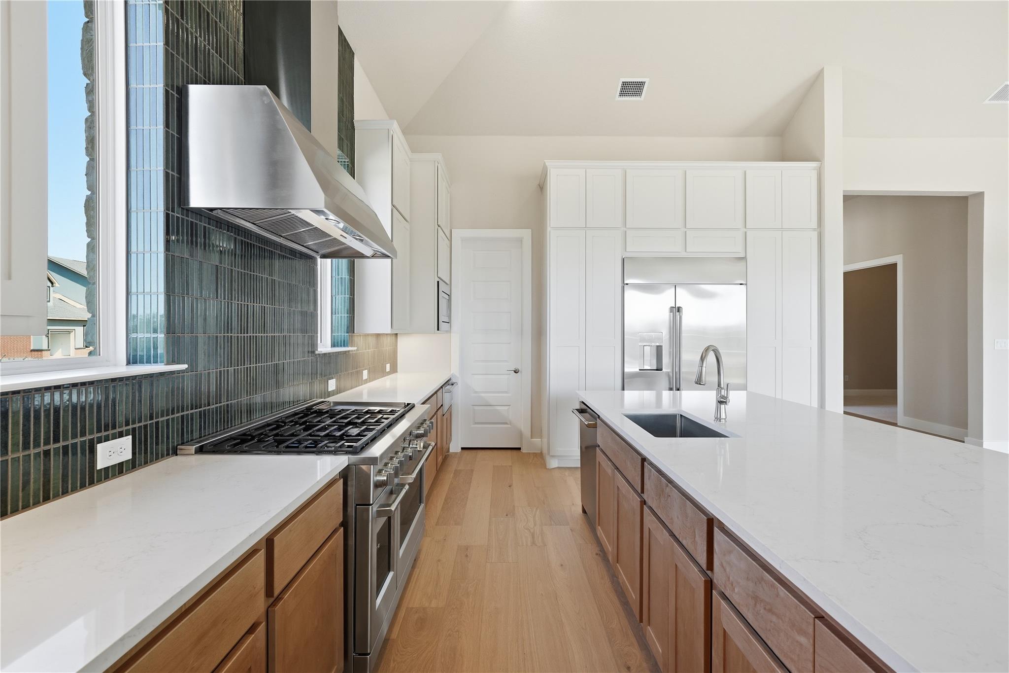 1209 Doelling Dr, Florence, TX 76527