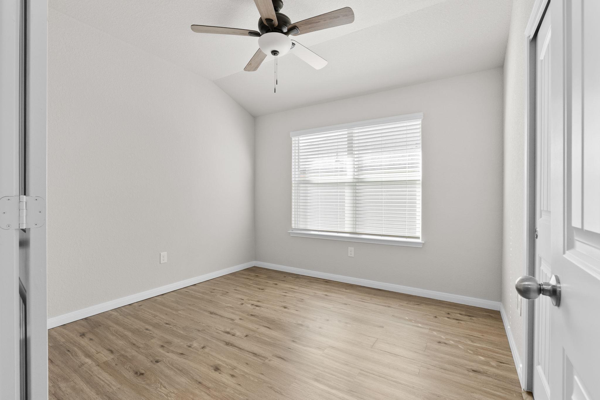 124 Harlan Dr, Hutto, TX 78634