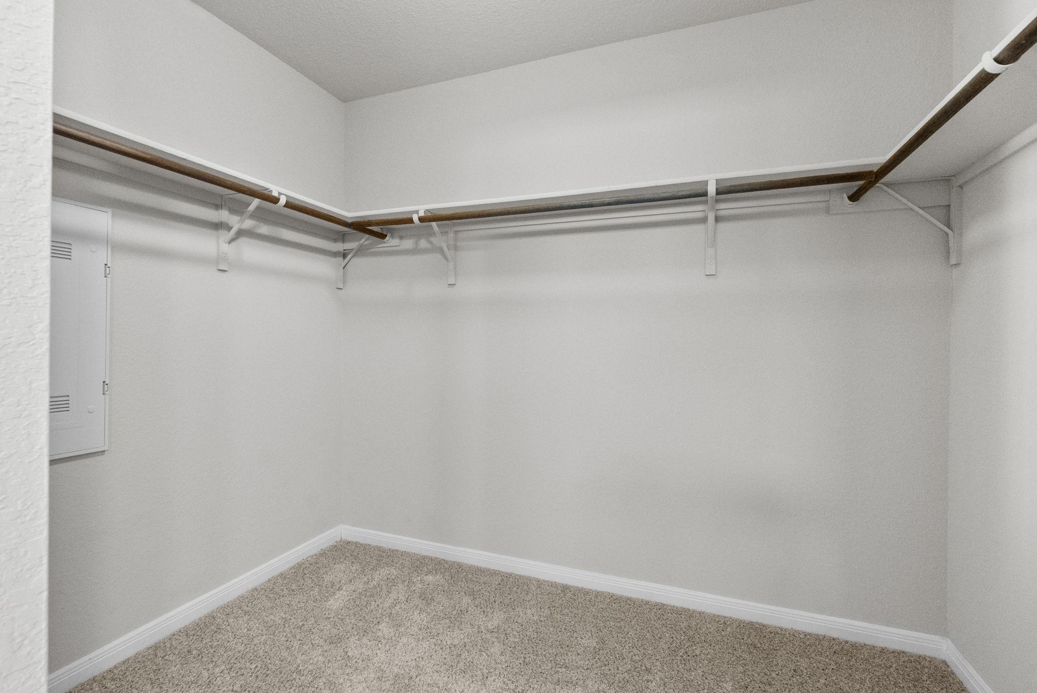 124 Harlan Dr, Hutto, TX 78634