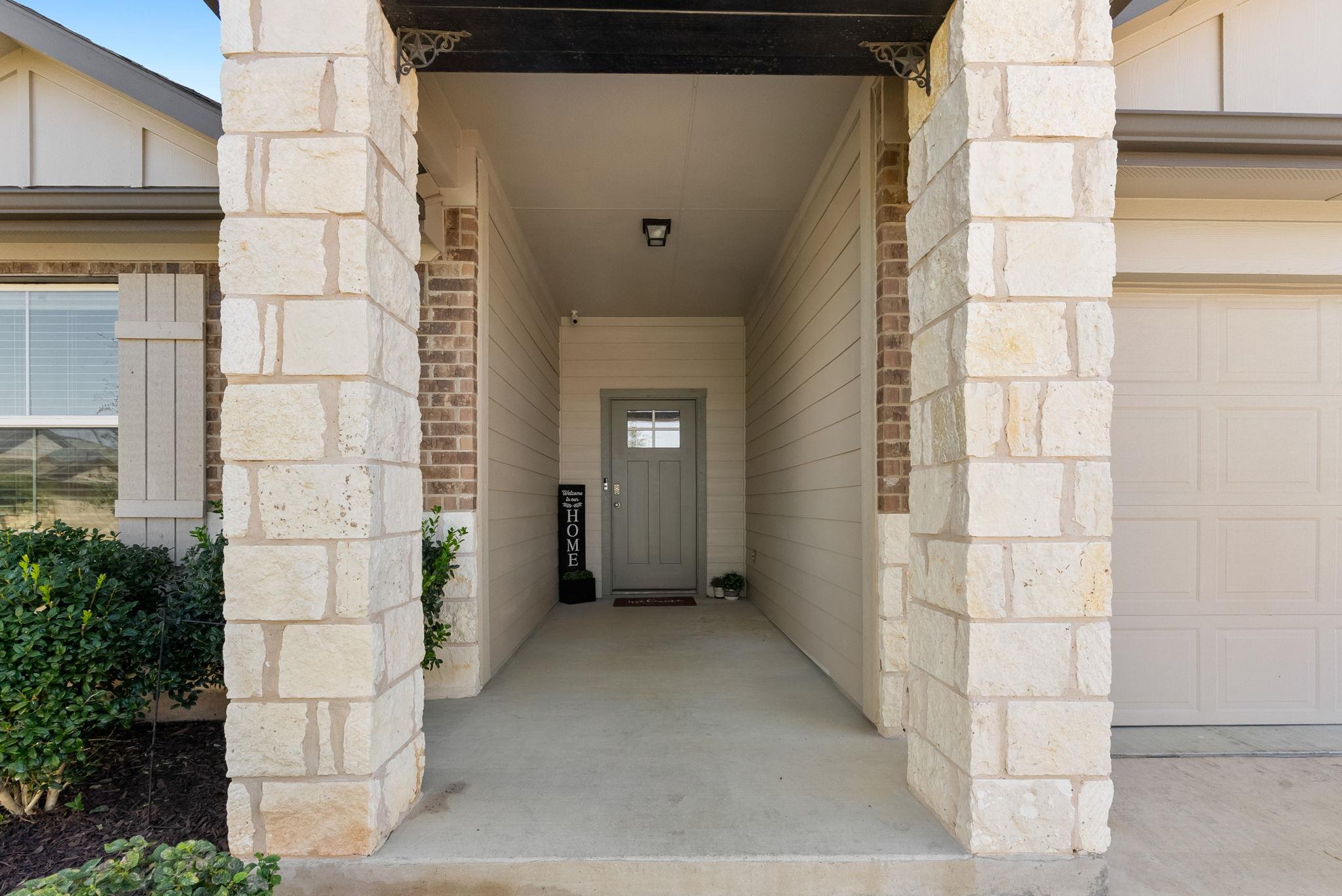 124 Harlan Dr, Hutto, TX 78634