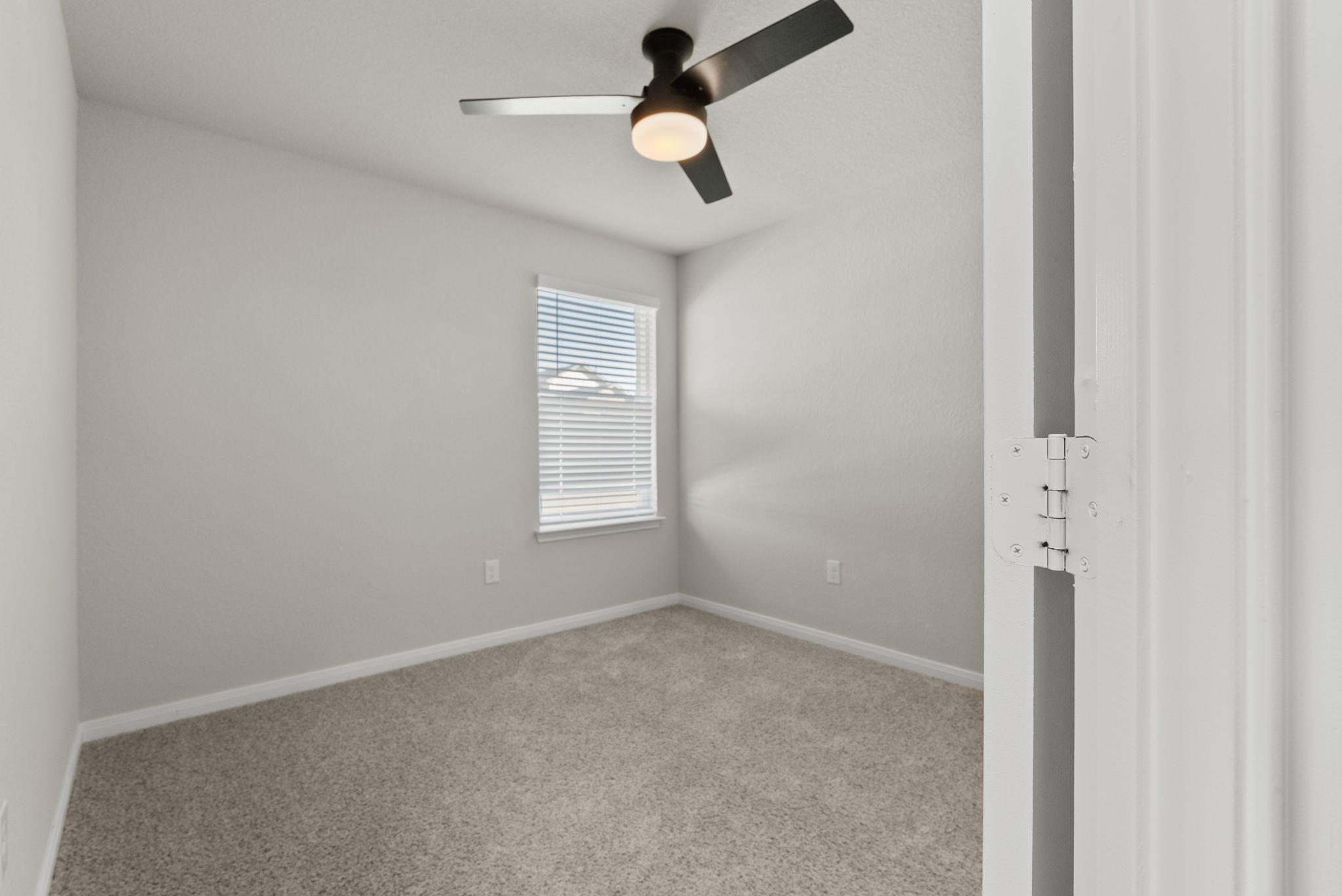 124 Harlan Dr, Hutto, TX 78634