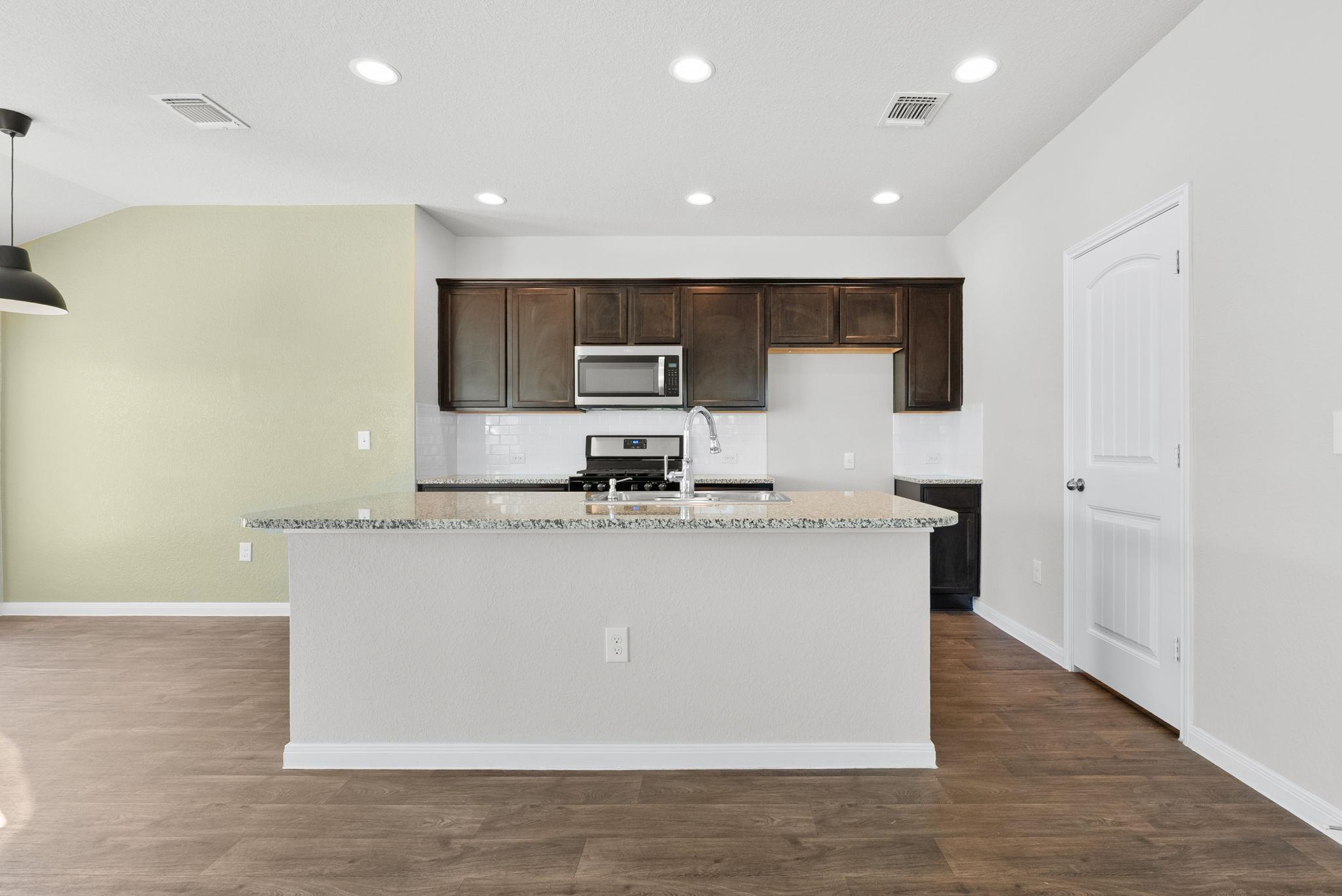 124 Harlan Dr, Hutto, TX 78634