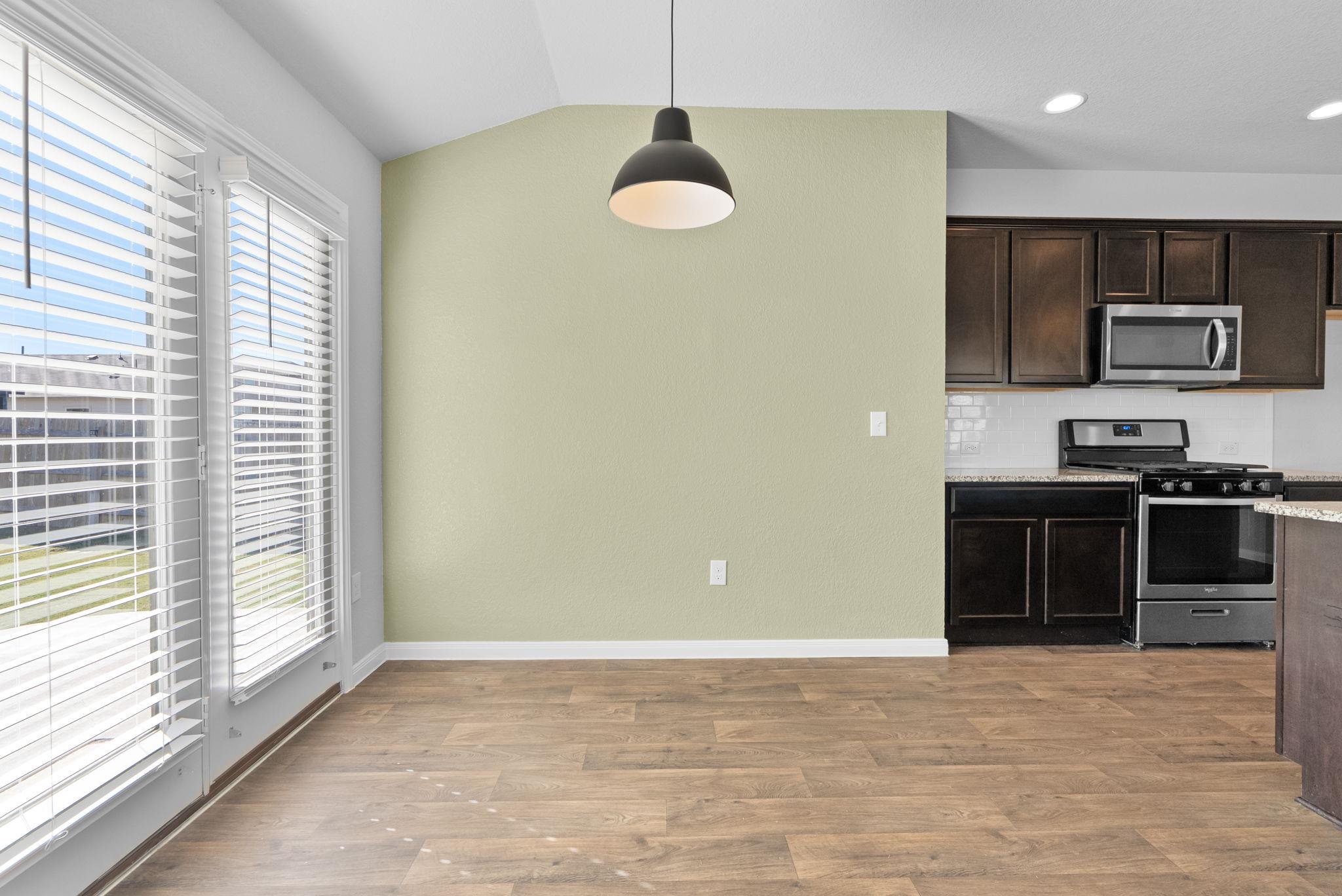 124 Harlan Dr, Hutto, TX 78634