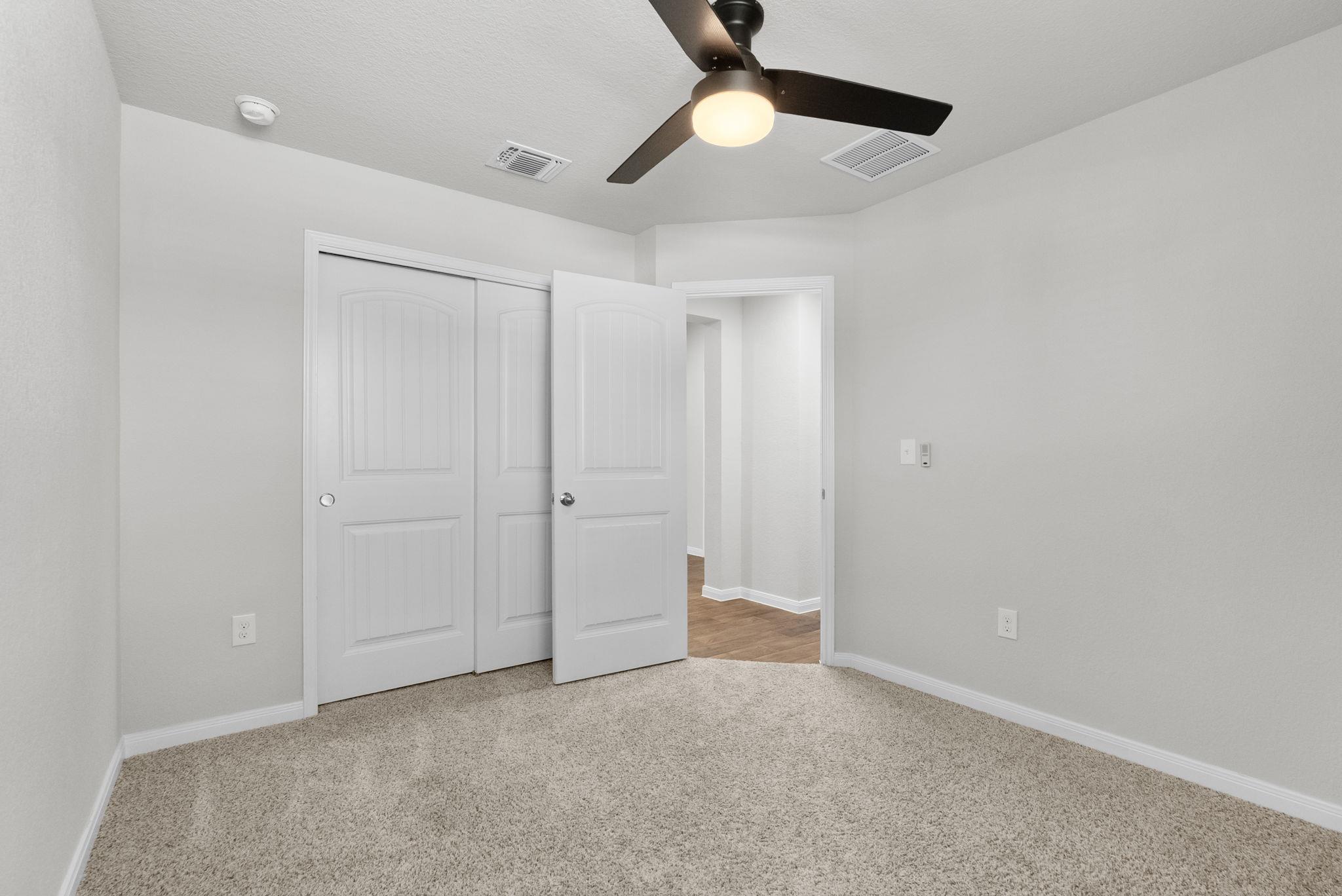 124 Harlan Dr, Hutto, TX 78634