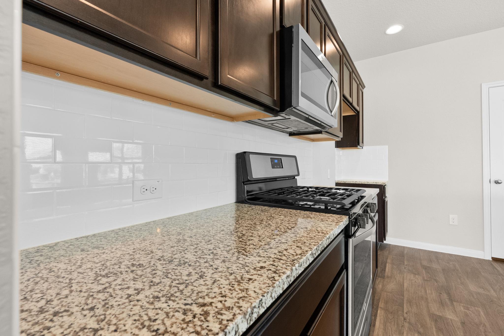 124 Harlan Dr, Hutto, TX 78634