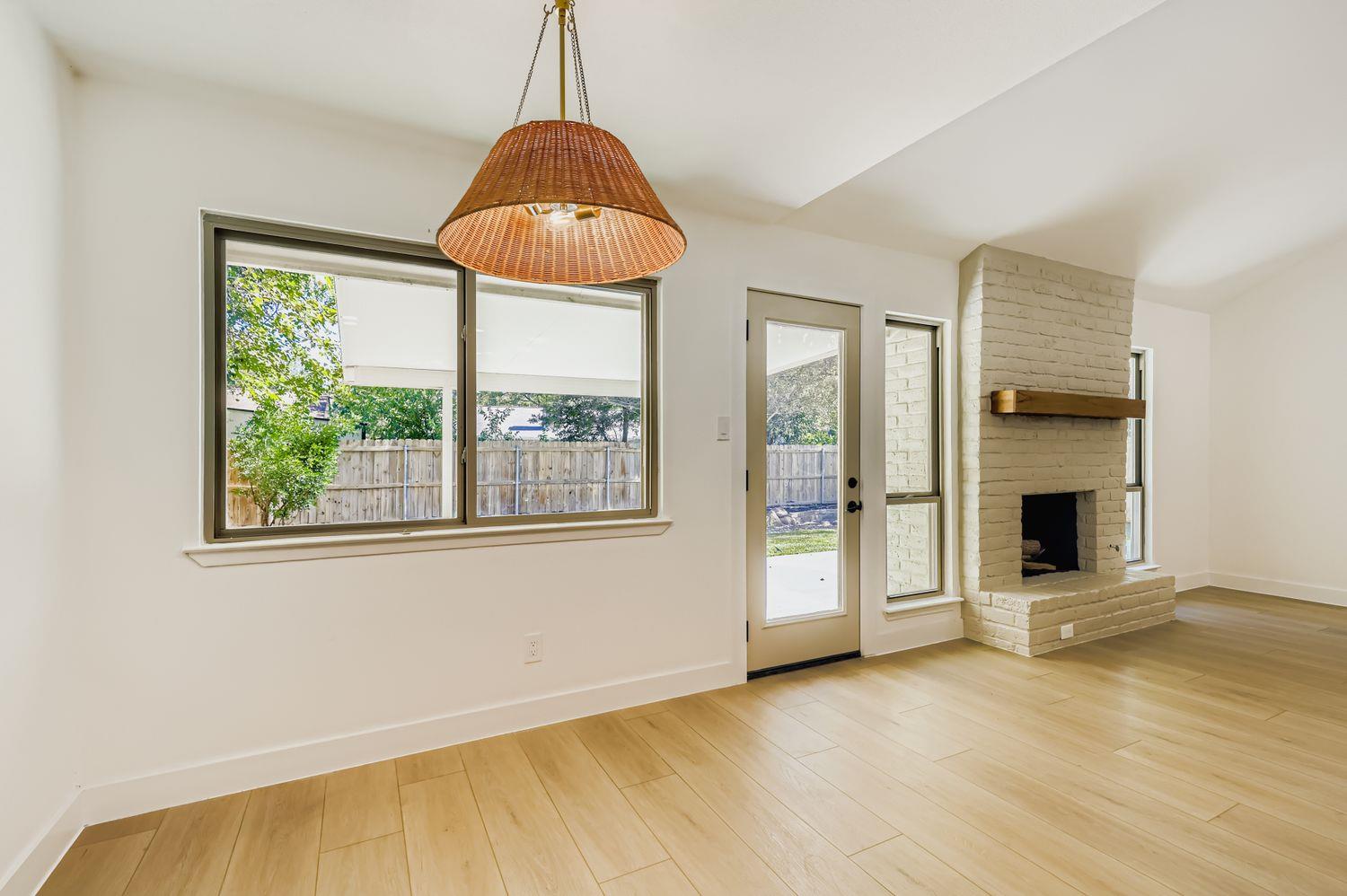 10407 Robinwood Cir, Austin, TX 78758