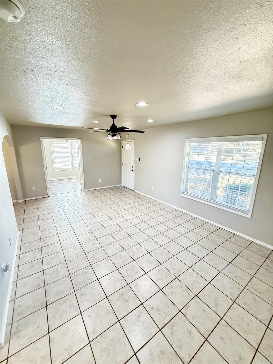 1403 Alcoa Ave, Rockdale, TX 76567