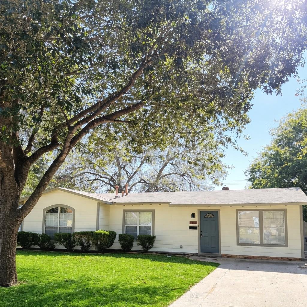 1403 Alcoa Ave, Rockdale, TX 76567