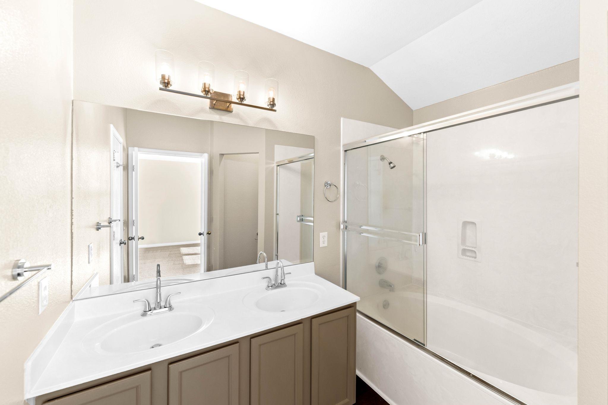 4711 Lake Champlain Ln # 164, Austin, TX 78754