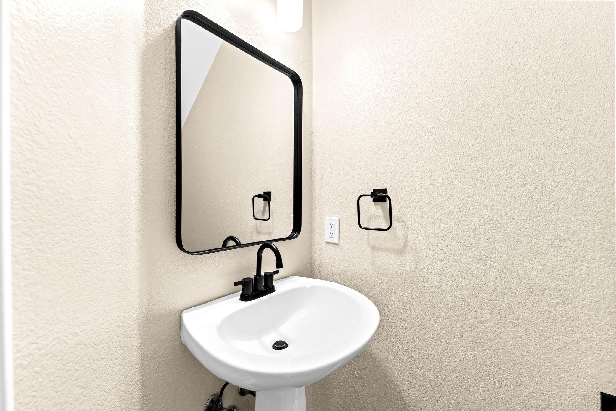 4711 Lake Champlain Ln # 164, Austin, TX 78754